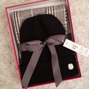 Vince Camuto Beanie and Scarf Gift Set